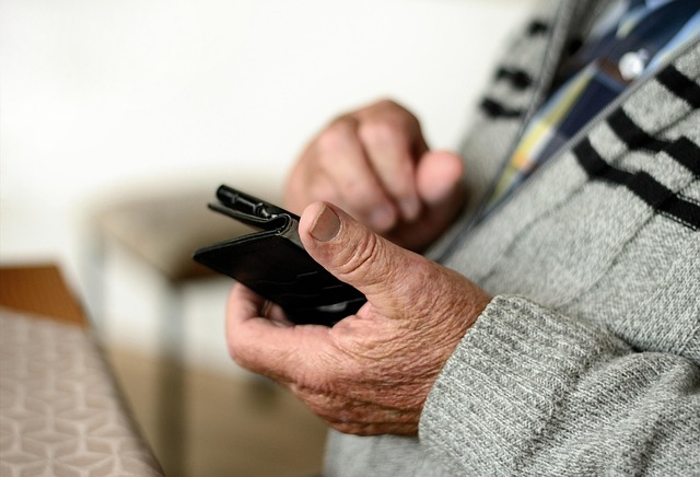 mobile, smartphone, old human, seniors, communication, phone, technology, hand, contact, modern, digital, old people's home, internet